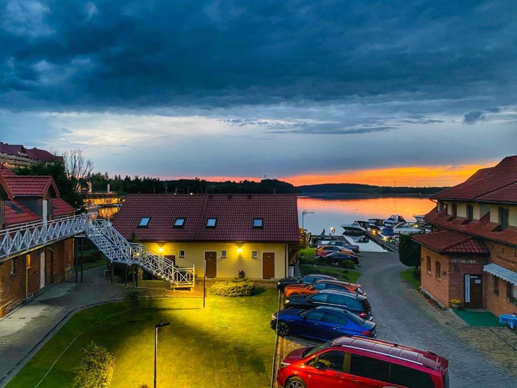 לינה וארוחת בוקר Mikołajki Sloneczny Port מראה חיצוני תמונה